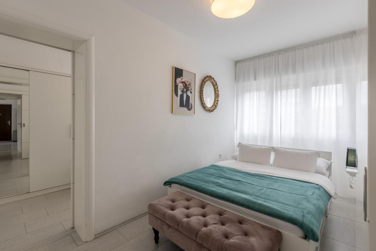 Doors Of West Appartement Split Buitenkant foto